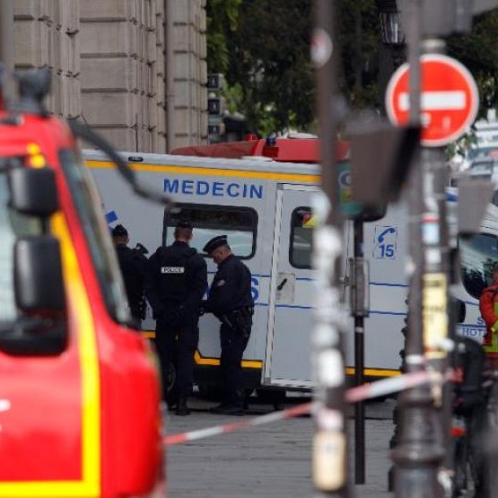 #EnLaTrinchera | Cuatro policías muertos en un ataque con cuchillo en París (Alvaro Crosa)